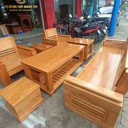 Mua bàn ghế gỗ gõ đỏ tại Bình Dương: Đẹp chuẩn vân