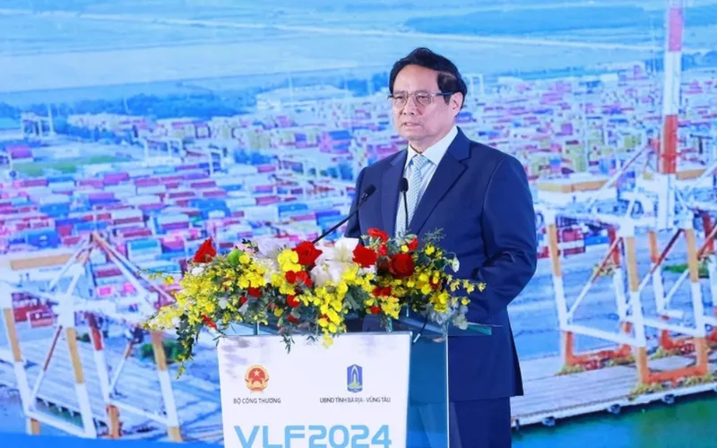 Prime Minister: Vietnam's logistics is going against the world