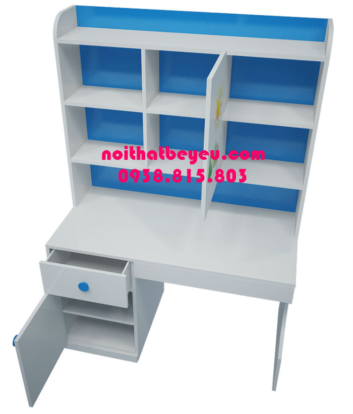 Bàn học sinh có giá sách được in hình Doremon 6