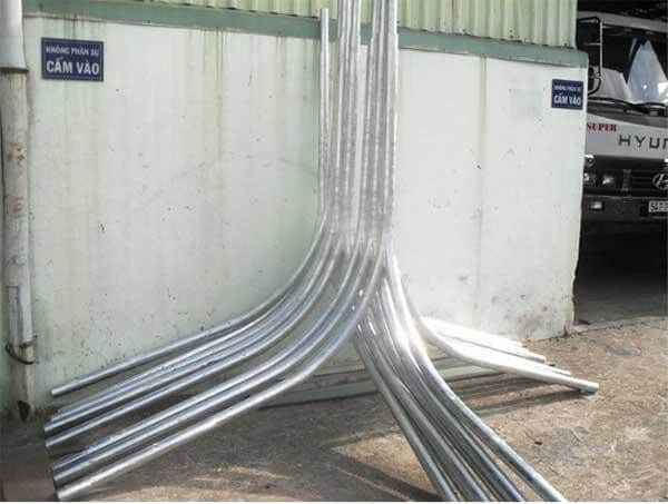 Cần đèn ba mạ nhúng kẽm nóng Cần đèn ba mạ nhúng kẽm nóng