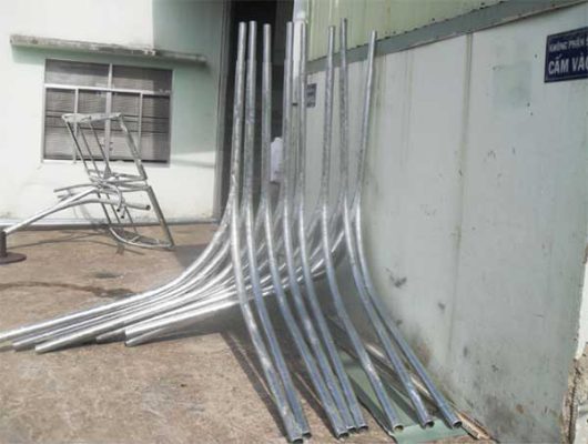 Cần đèn đôi mạ nhúng kẽm nóng Cần đèn đôi mạ nhúng kẽm nóng