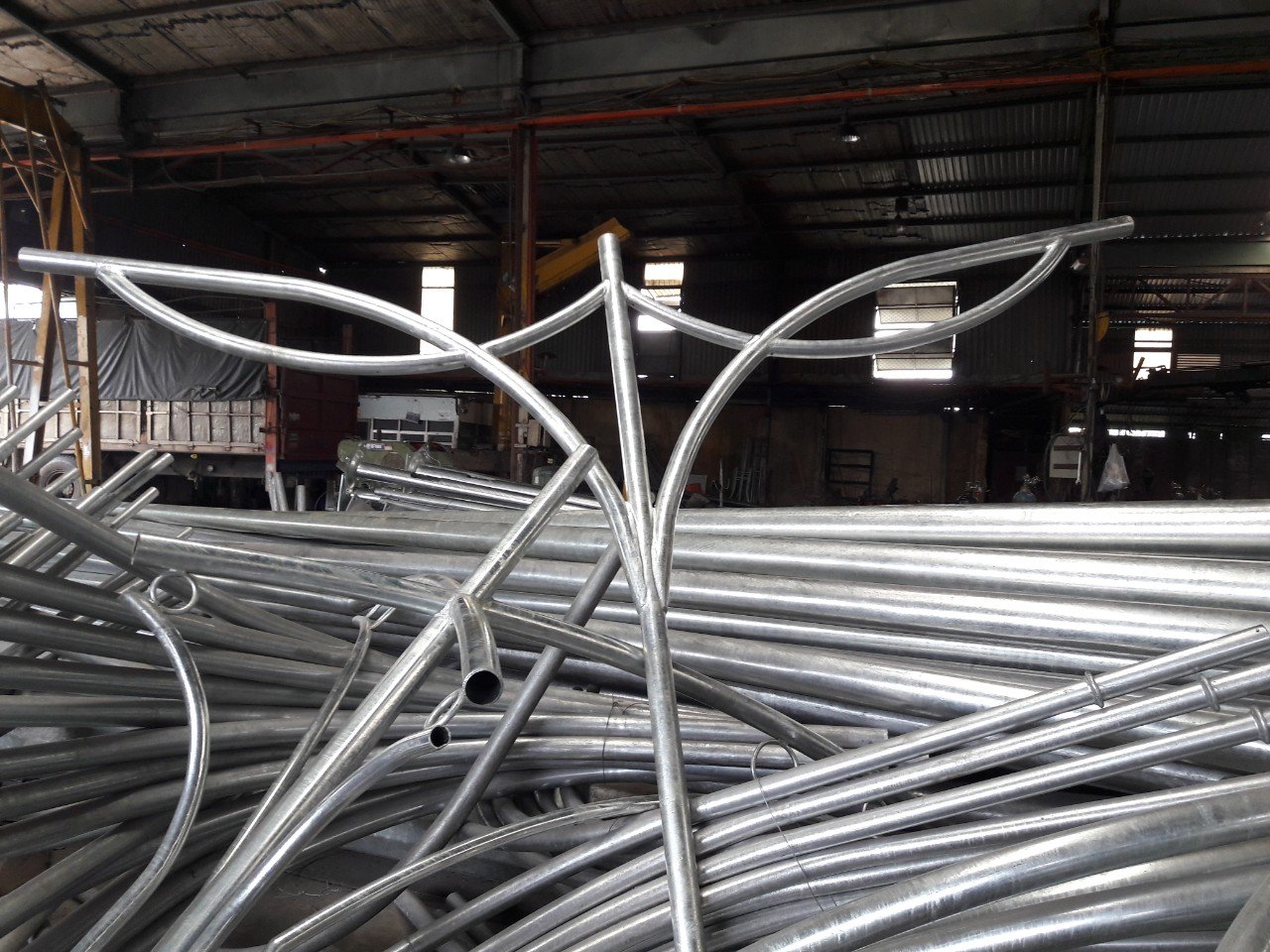 cần đèn trang trí cần đèn trang trí