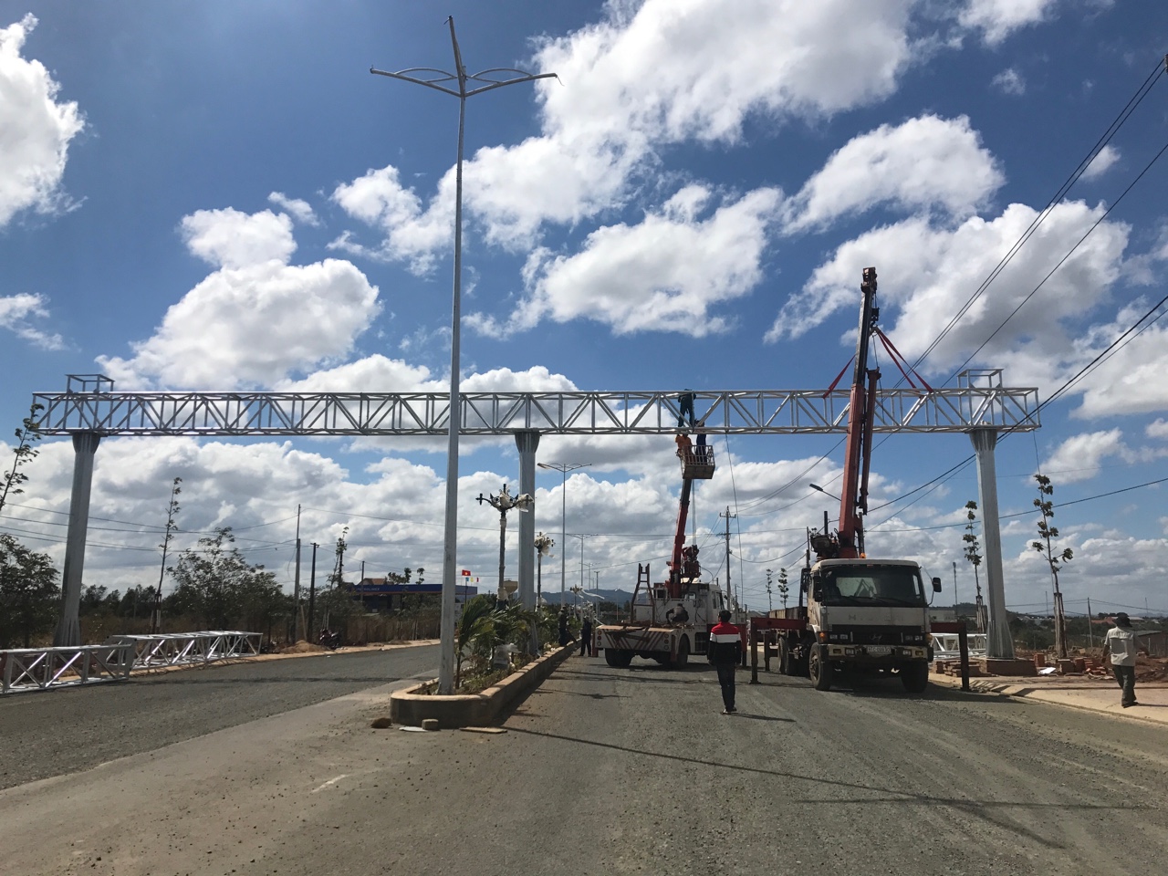 thi-cong-lap-dung-cong-chao