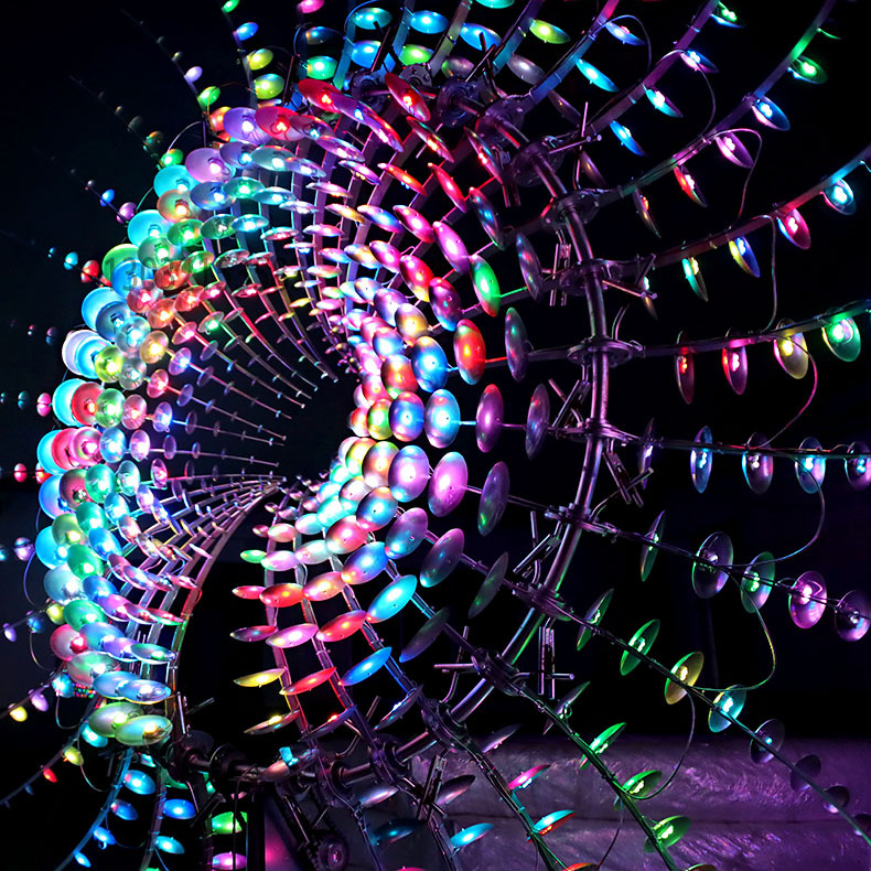 vòng xoay vô cực