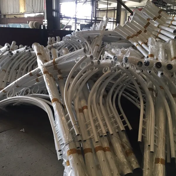 Cần đèn chiếu sáng thông dụng