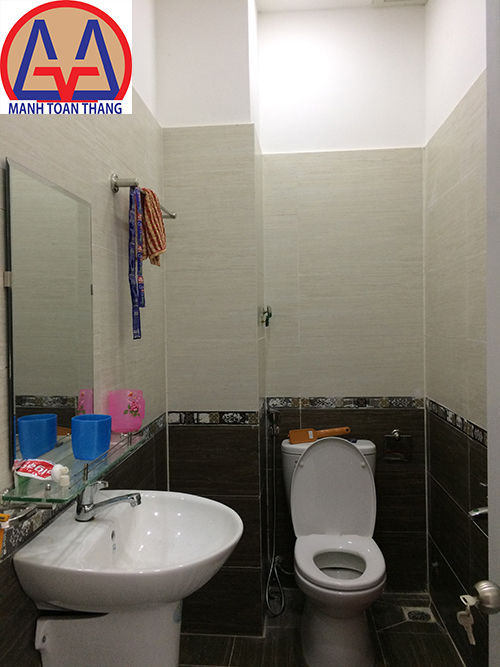 Khu vệ sinh nhà phố song lập Quận 12