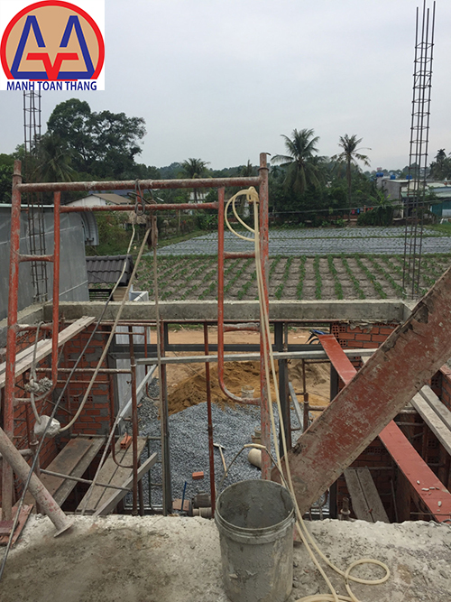 Lắp đặt thép cột nhà cấp 4 gác lửng