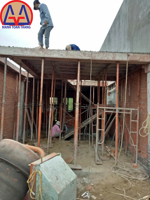 Lắp đặt thép sàn nhà cấp 4 gác lửng bình dương