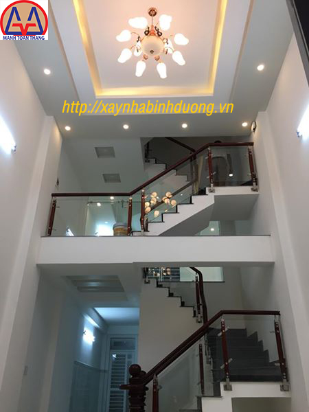 Mặt cắt cầu thang kính