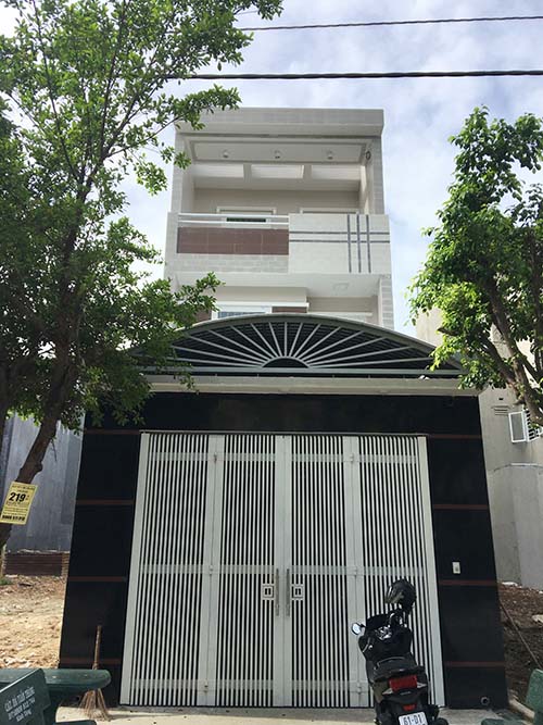 Nhà phố Lưu Công Bình