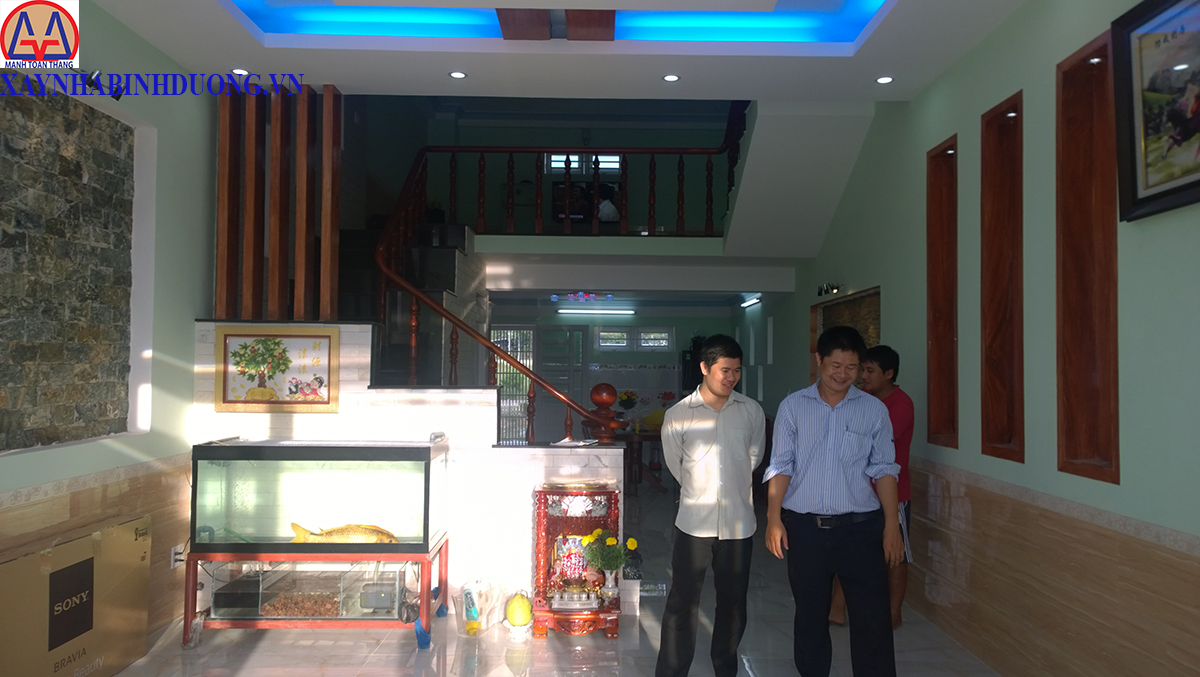 Phòng khách nhà lệch tầng