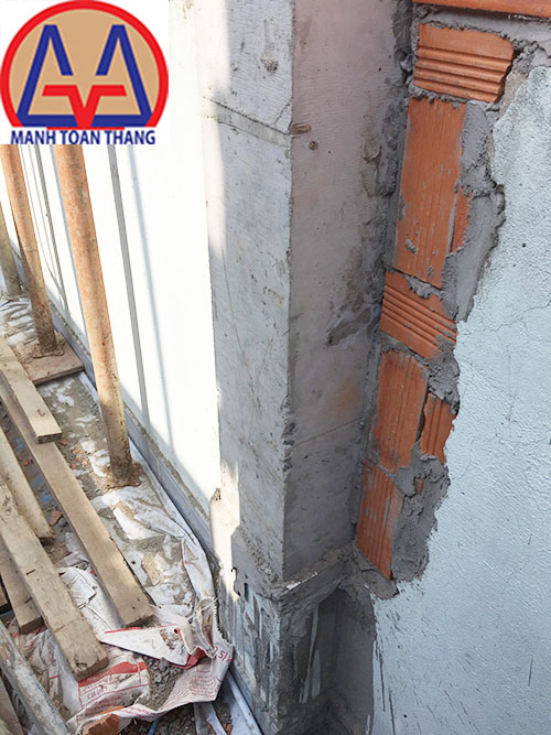 Vị trí giao nhau cột cũ và cột mới