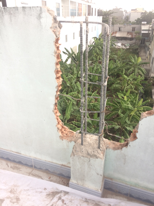 Đập bỏ bê tông cột cũ Dĩ An