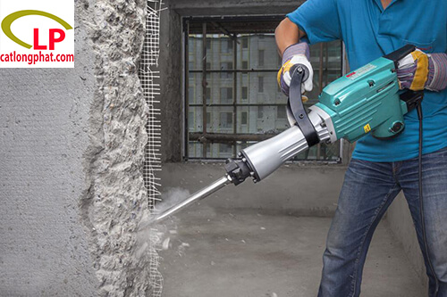 Đục tường nhà tại Bình Dương