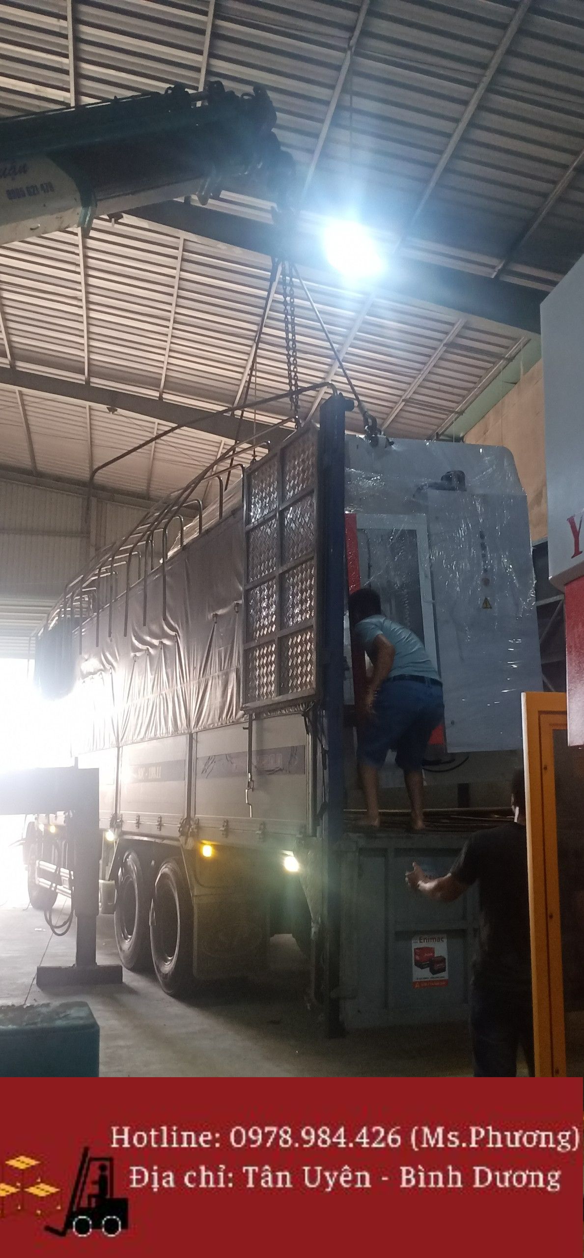 dich-vu-nang-ha-hang-hoa-may-moc-tai-di-an-binh-duong