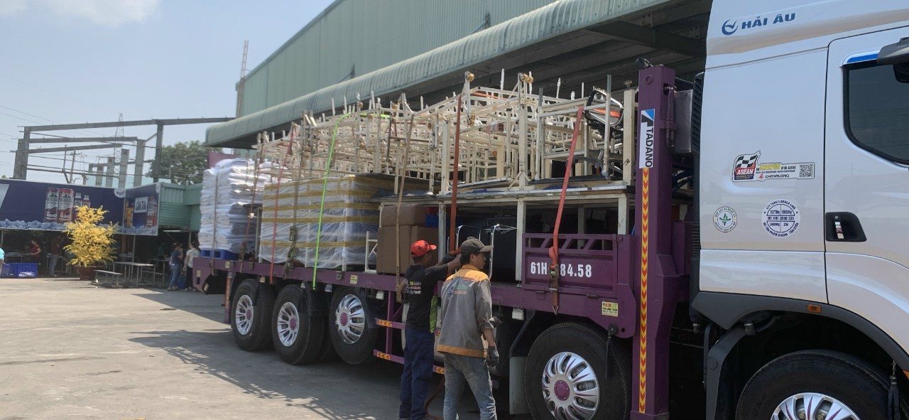 thue-xe-van-chuyen-may-moc-di-doi-nha-xuong-gia-tron-goi-tai-tan-uyen-binh-duong