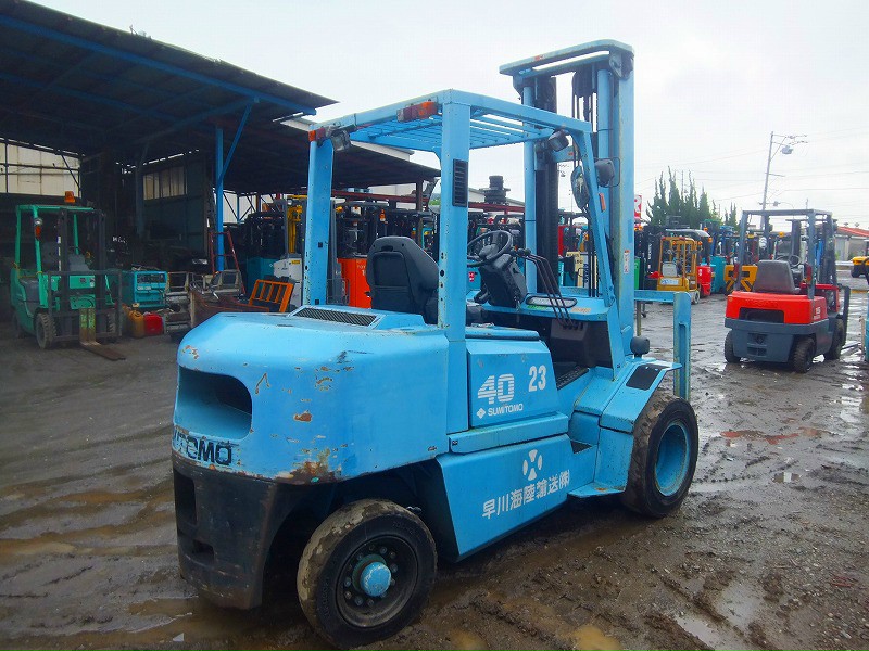 cho-thue-xe-nang-4-tan-tai-binh-duong