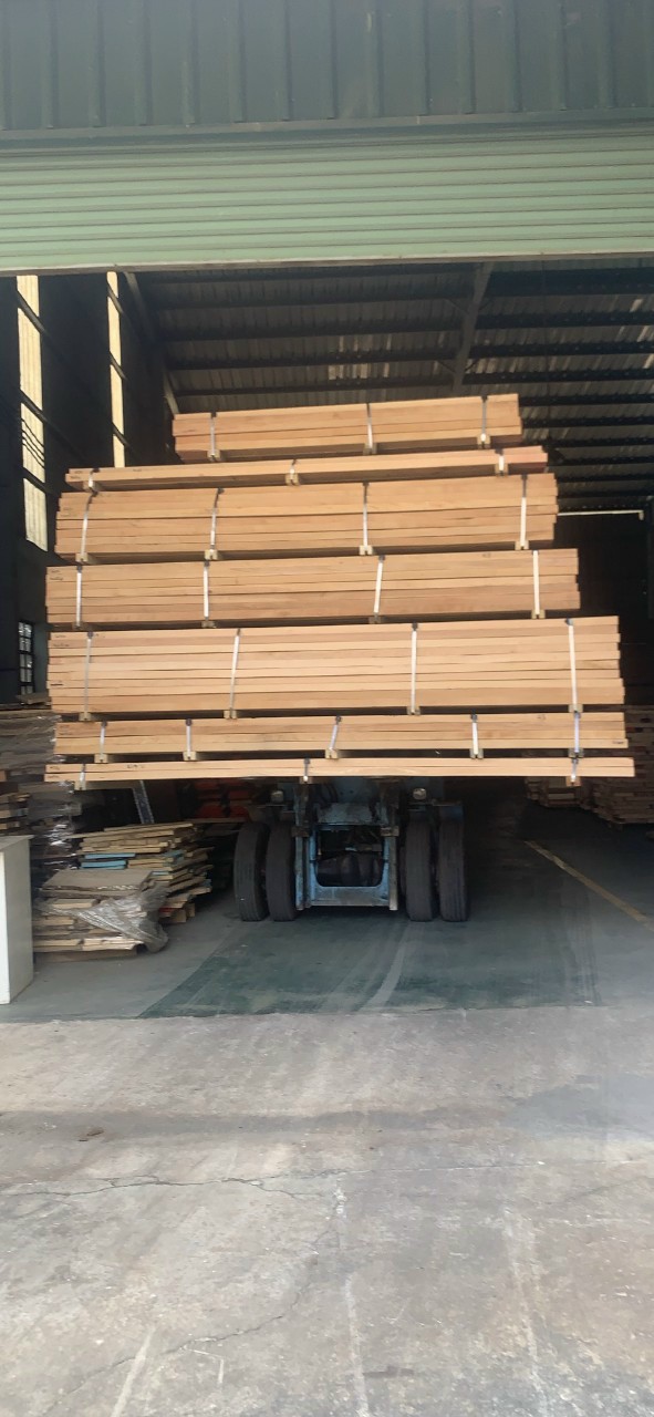 nang-ha-rut-go-tu-container