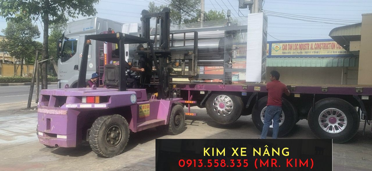 thue-xe-nang-rut-hang-container-tai-bau-bang-binh-duong