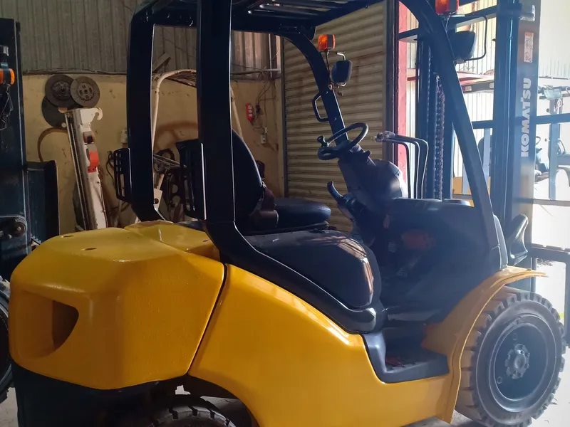 Ban xe nang cu Komatsu 3 tan