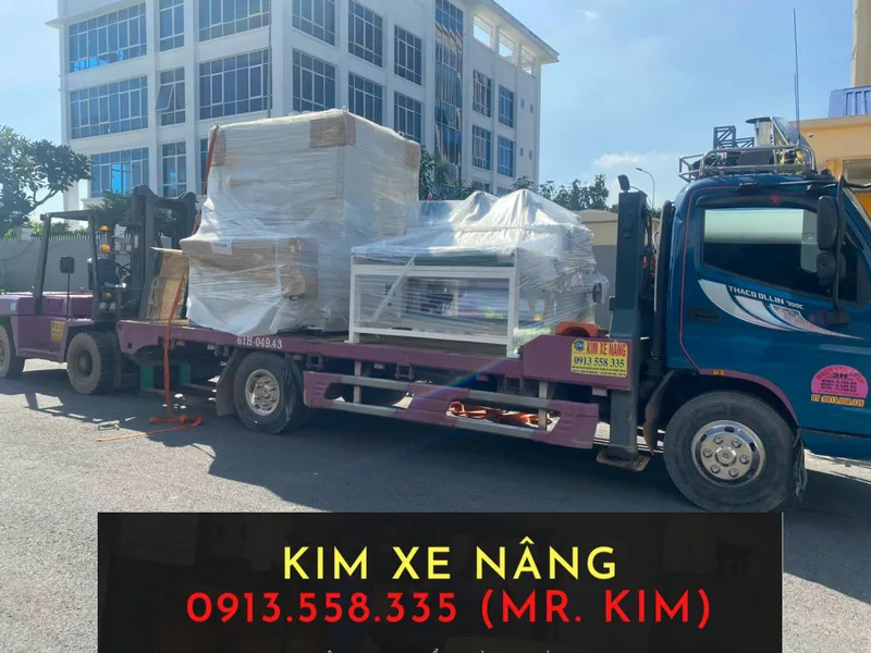 Xe tai cho hang tai Tan Uyen, Binh Duong