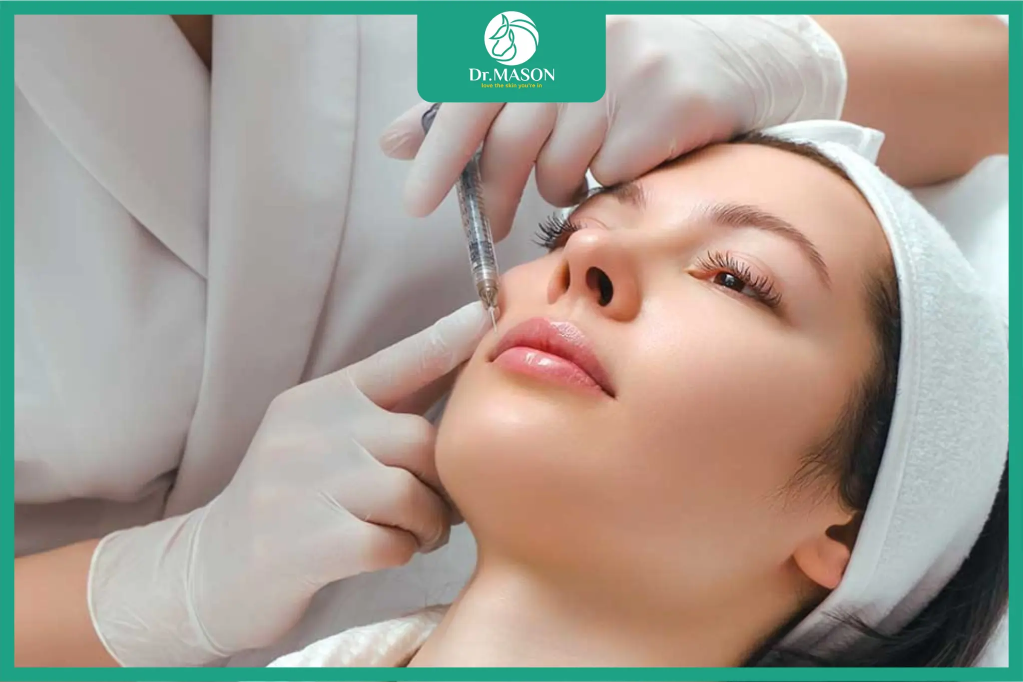 bác sĩ da liễu theo dõi hiệu quả sau tiêm meso