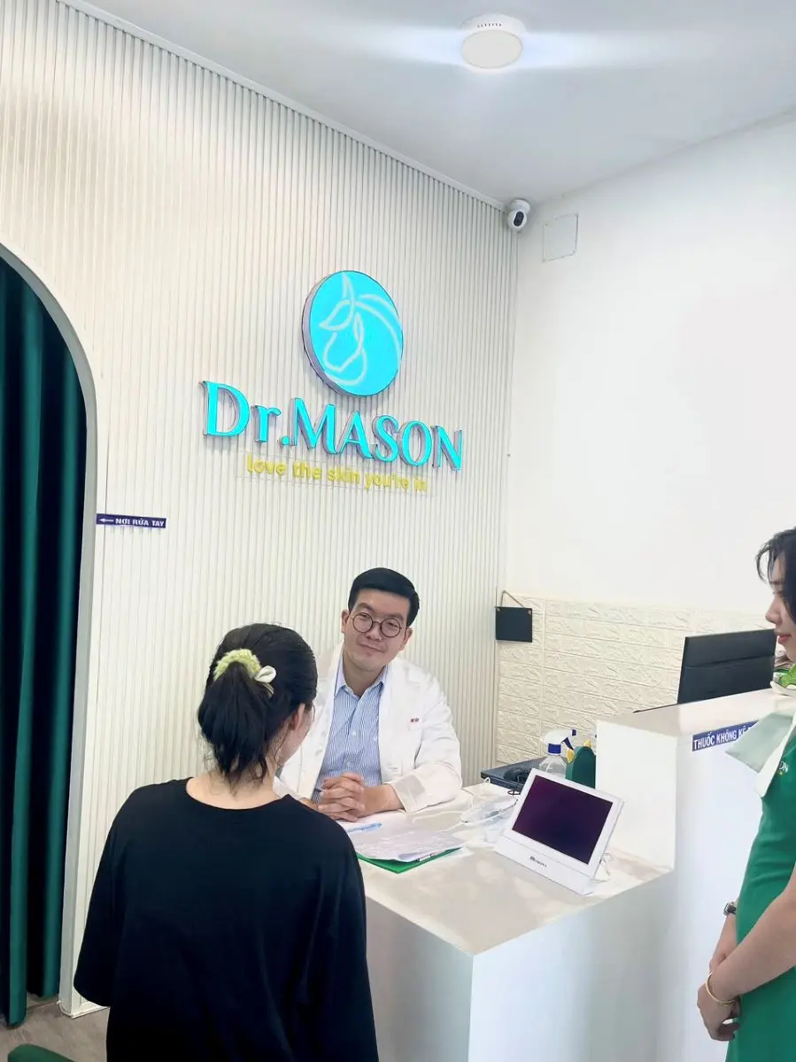 hình ảnh thực tế khi tư vấn của Bác Sĩ Mã Thanh Sơn