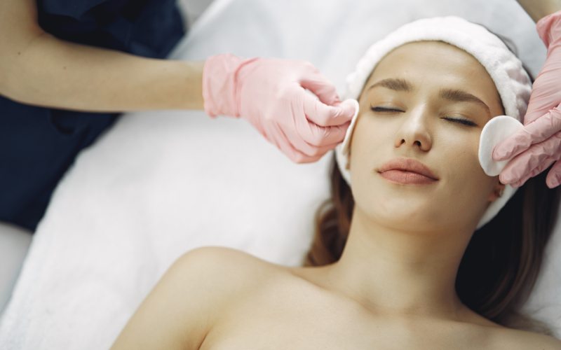 Sau khi da phục hồi, bạn nên duy trì skincare đơn giản Sau khi da phục hồi, bạn nên duy trì skincare đơn giản