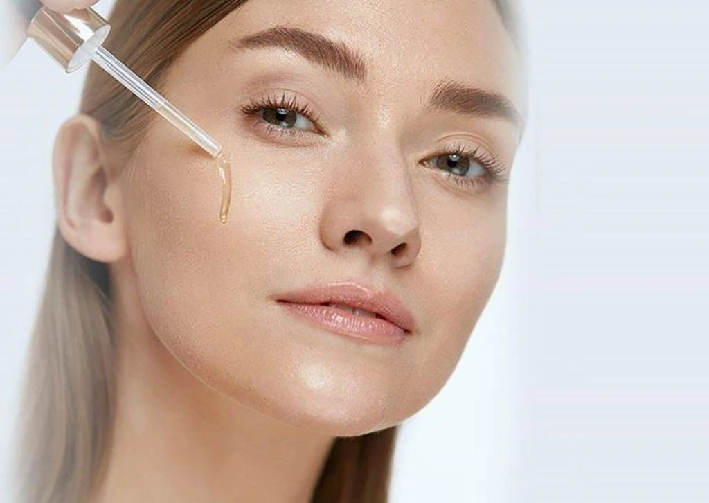 Serum phục hồi da sau tái tạo giúp hỗ trợ tái tạo tế bào, làm dịu vùng da bị ảnh hưởng và thúc đẩy quá trình hồi phục cho làn da trở lại khỏe mạnh. Serum phục hồi da sau tái tạo giúp hỗ trợ tái tạo tế bào, làm dịu vùng da bị ảnh hưởng và thúc đẩy quá trình hồi phục cho làn da trở lại khỏe mạnh.