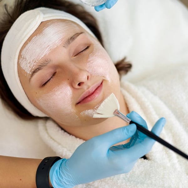 Routine chăm sóc da hỗ trợ mờ nám hiệu quả tại nhà