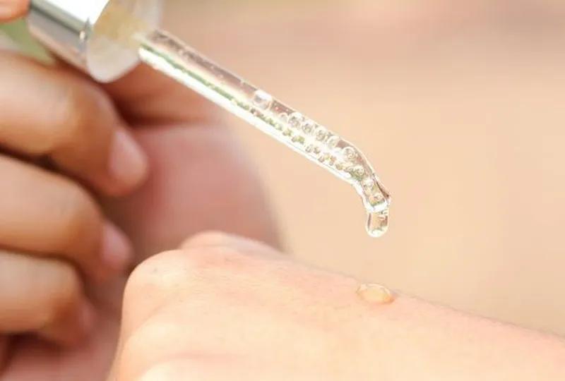 Serum dưỡng ẩm phục hồi da: Bí quyết cho làn da căng mọng