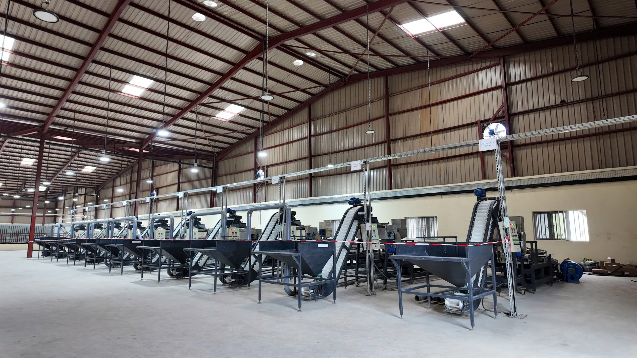 Cashew processing machines for shelling drying peeling and grading Cashew processing machines for shelling drying peeling and grading