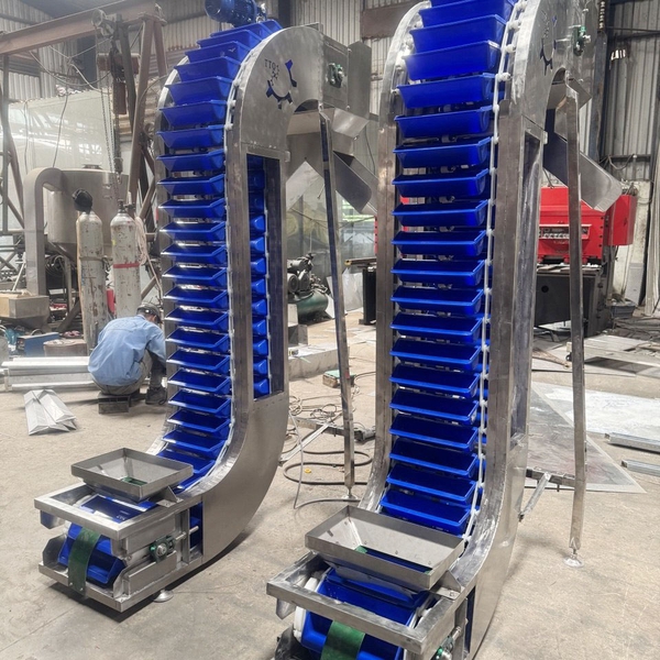 Industrial Plastic Bucket Elevator