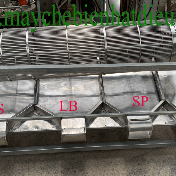 Broken cashew kernel grading machine