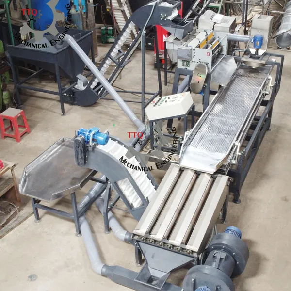 Ligne de décorticage des noix de cajou - Machine à 16 têtes