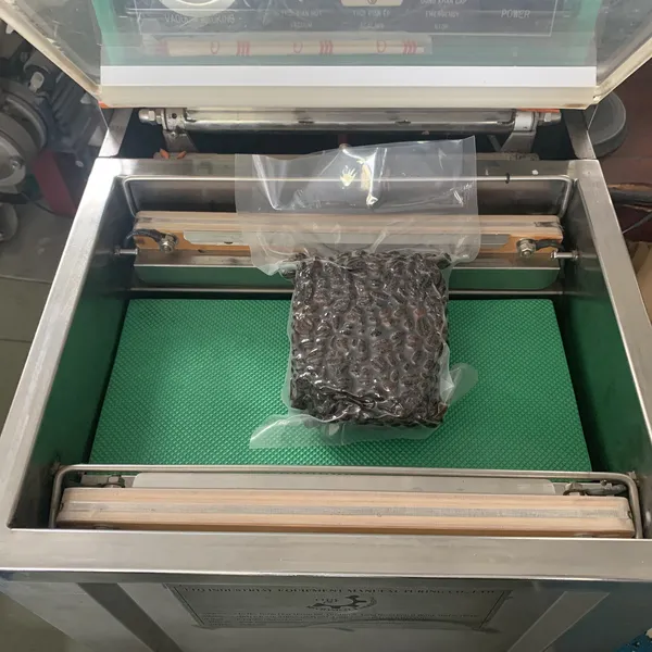 Small Cashew Nut Vacuum Packing Machine 200g–3kg | TTQ Vietnam