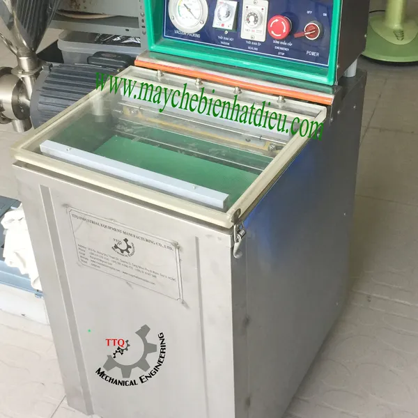 Small Cashew Nut Vacuum Packing Machine 200g–3kg | TTQ Vietnam