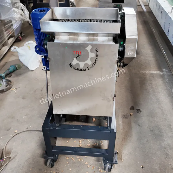 Walnut cracking machine 3 Head