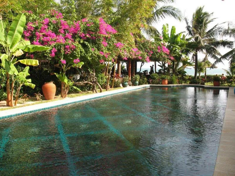 Full Moon Beach Resort