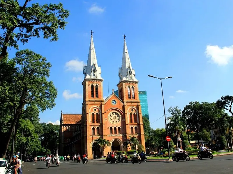 Tour Hồ Chí Minh & Địa Đạo Củ Chi 1 Ngày