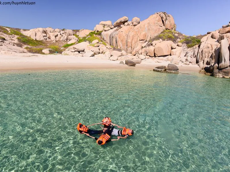 Tour Du Lịch Cù Lao Câu - Biển Cổ Thạch - Bãi Đá Bảy Màu