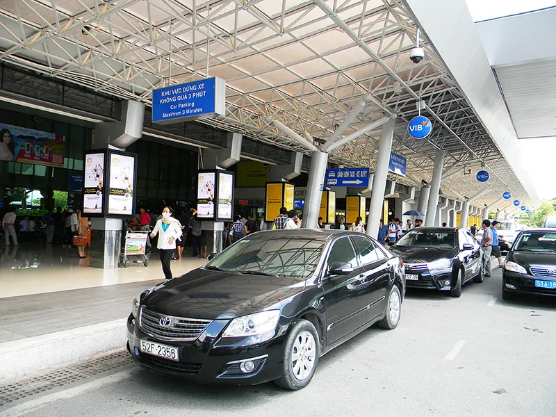 Xe Đón Tiễn Sân Bay Tân Sơn Nhất