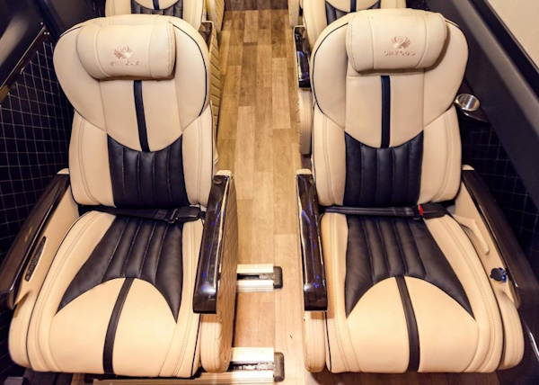 thuê xe limousine 11 chỗ đi An Giang