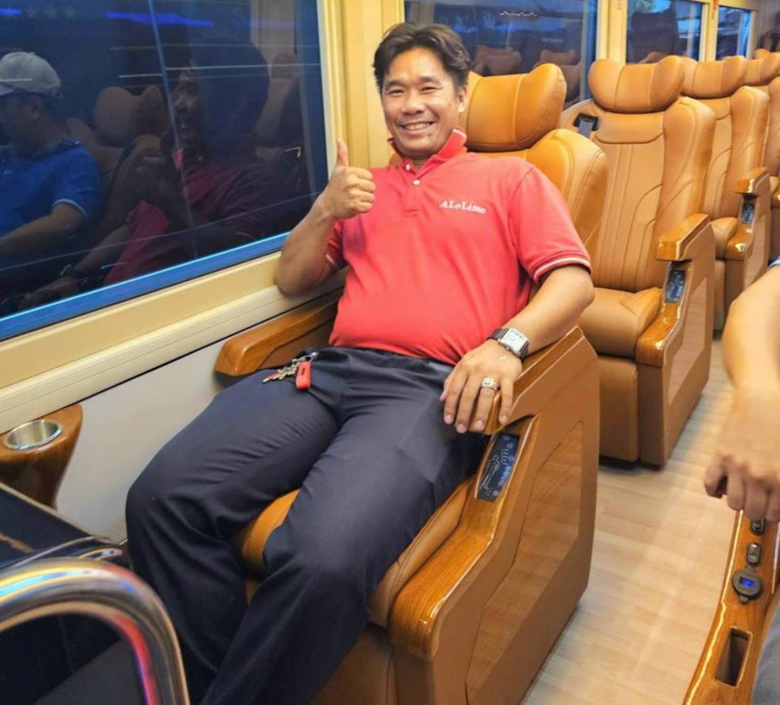 Price of 28-seat Limousine from Saigon to Mui Ne VIP - LUXURY CAR MY TAM TRAVEL