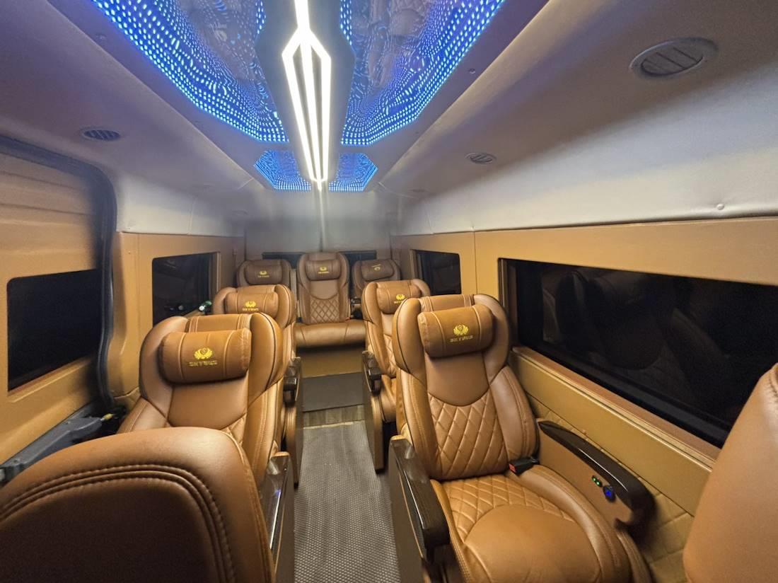 Price of 9-seat Limousine from Saigon to Mui Ne