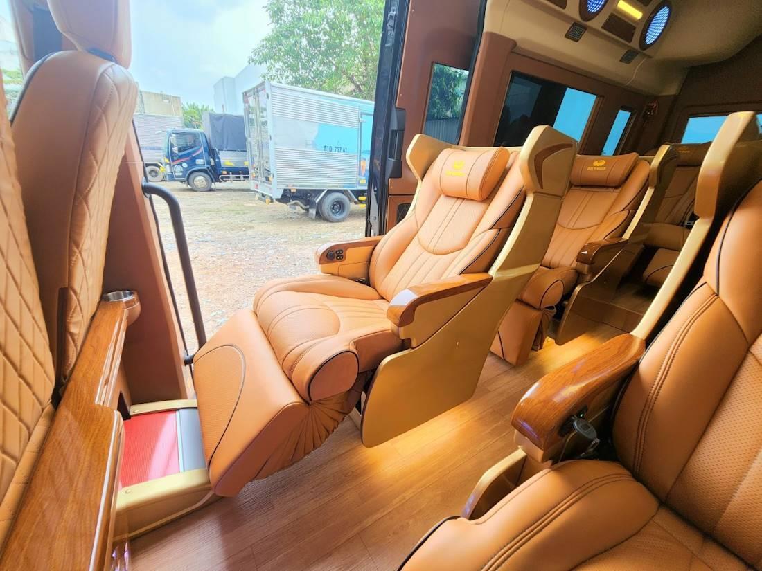 Experience Luxury With Limousine Rental Service To Mui Ne