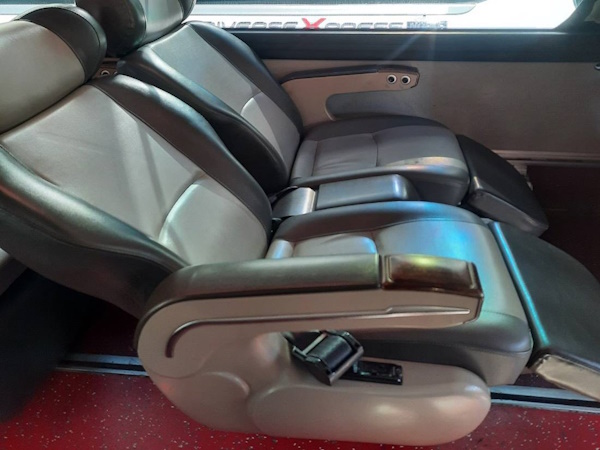 My Tam Travel - A Reputable Limousine Rental Company in Long An