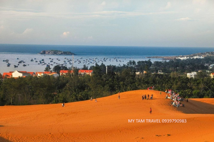 RENT A JEEP FOR MUI NE SAND DUNES TOUR | DISCOVER BAU TRANG - PINK SAND DUNES | REPUTABLE - GOOD PRICE