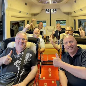 Bảng Giá Thuê Xe Đi Vĩnh Long 2025 [Cập Nhật Mới Nhất] - Trọn Gói, Siêu Tiết Kiệm!