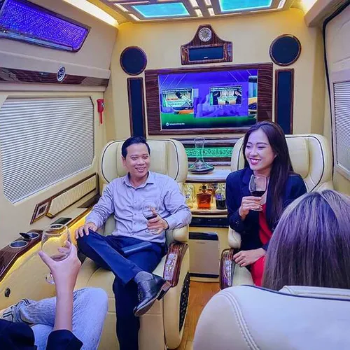 Thuê xe limousine 11 chỗ